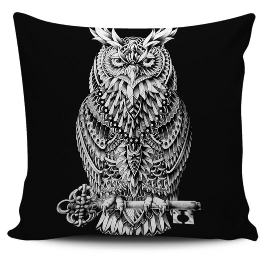 GREAT HORNED OWL PILLOW COVER - BLACK